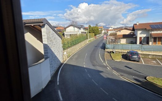 Grande trilocale in palazzina di sole due unità.